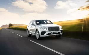 Bentley Bentayga Hybrid First Edition (Ghost White) UK-spec car wallpapers