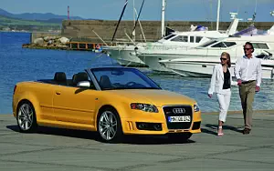 Audi RS4 Cabriolet wide wallpapers