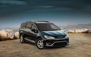 Chrysler Pacifica Touring-L Plus car wallpapers