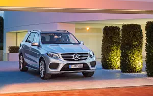 Mercedes-Benz GLE 500 e 4MATIC AMG Line car wallpapers