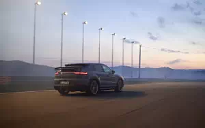 Porsche Cayenne Turbo GT car wallpapers