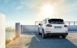 Porsche Cayenne S E-Hybrid car wallpapers