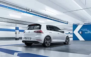 Volkswagen Golf GTE car wallpapers