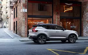 Volvo XC40 T5 R-Design car wallpapers