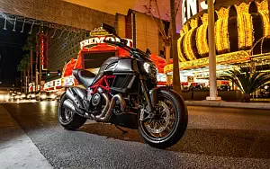 Ducati Diavel Carbon motorcycle wallpapers