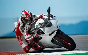 Ducati Superbike 899 Panigale motorcycle wallpapers