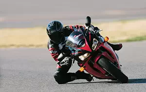 Honda CBR1000RR motorcycle wallpapers