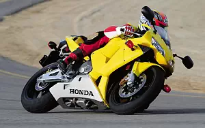 Honda CBR600RR motorcycle wallpapers