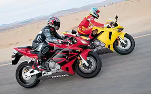 Honda CBR600RR motorcycle wallpapers