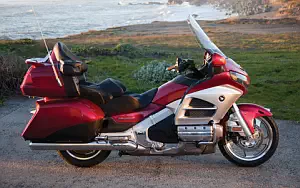 Honda Gold Wing motorcycle wallpapers