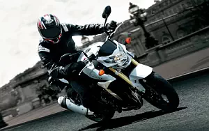 Suzuki GSR750 motorcycle wallpapers