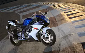 Suzuki GSX-R750 motorcycle wallpapers