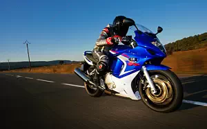 Suzuki GSX650F motorcycle wallpapers