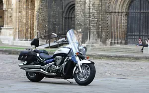 Suzuki Intruder C1800R motorcycle wallpapers