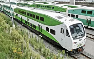 GO Transit passenger train wallpapers