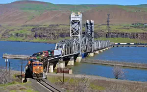 BNSF Railway freight train wallpapers