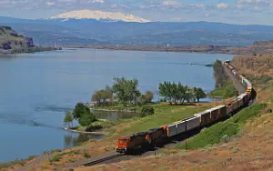 BNSF Railway freight train wallpapers