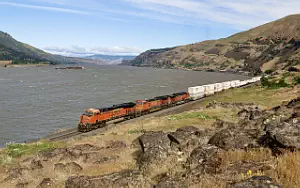 BNSF Railway freight train wallpapers