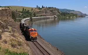 BNSF Railway freight train wallpapers