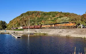 BNSF Railway freight train wallpapers