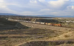 BNSF Railway freight train wallpapers