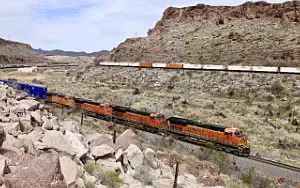 BNSF Railway freight train wallpapers