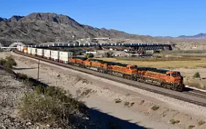 BNSF Railway freight train wallpapers