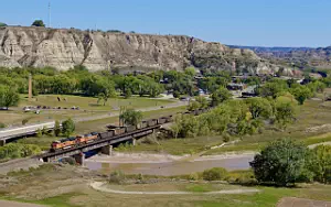BNSF Railway freight train wallpapers