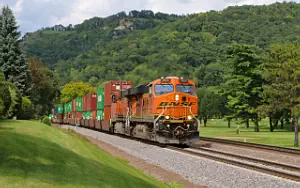 BNSF Railway freight train wallpapers