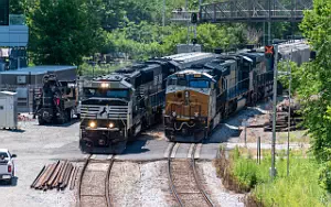 CSX Railroad freight train wallpapers