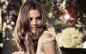 Hot girls wide wallpapers and HD wallpapers