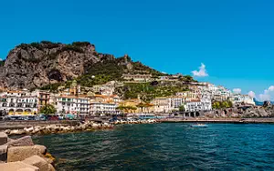 Amalfi town wallpapers