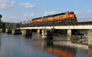 BNSF Railway freight train wallpapers