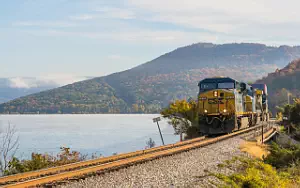 CSX Railroad freight train wallpapers